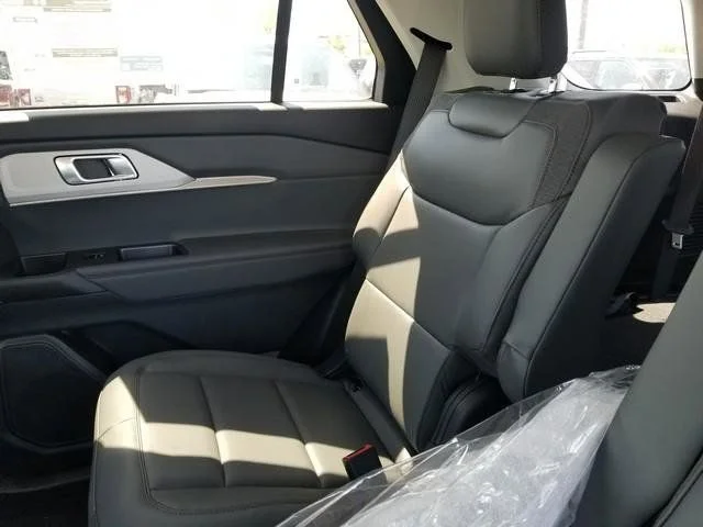 New 2026 Space White Metallic Ford Active image 16