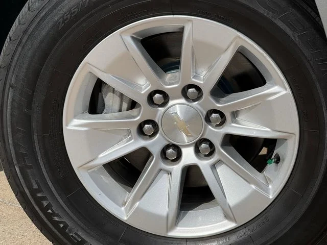 Used 2023 Gray Chevrolet LT image 7