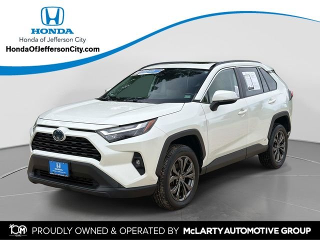 Used 2022 White Toyota XLE Premium image 1