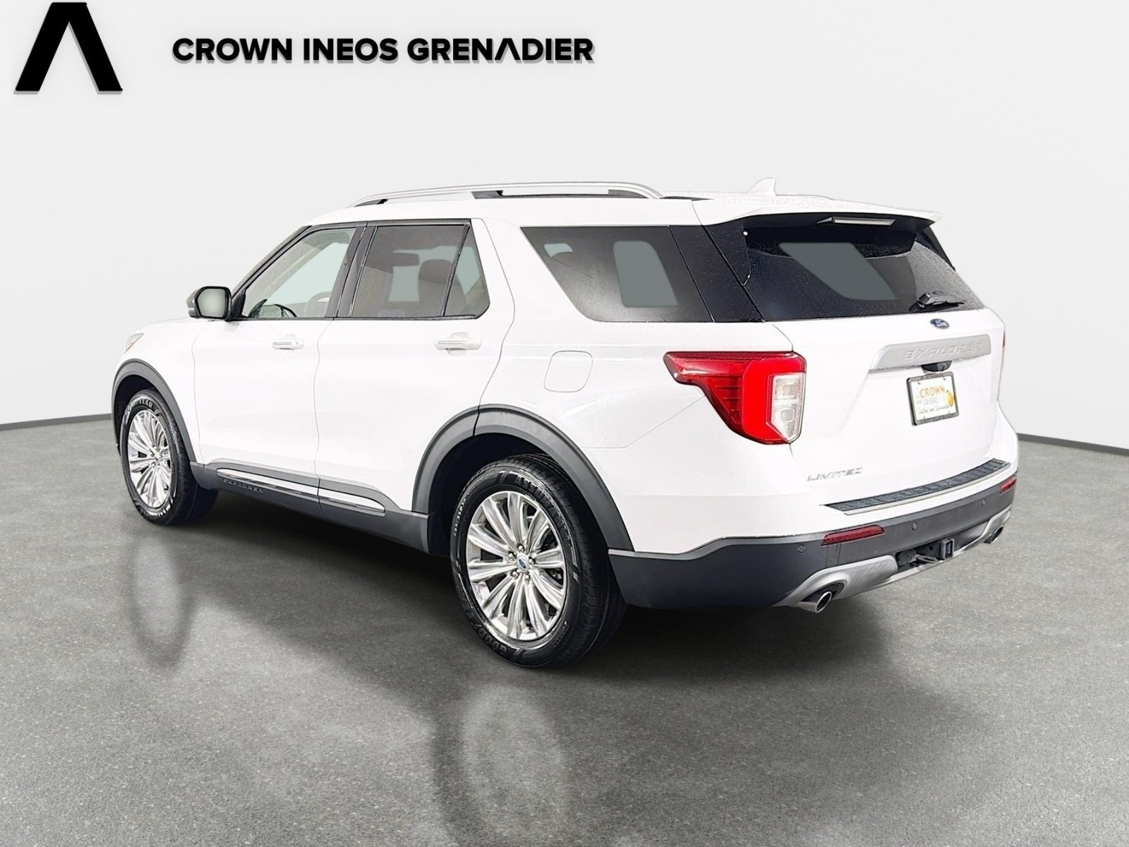 Used 2022 White Metallic Ford Limited image 6
