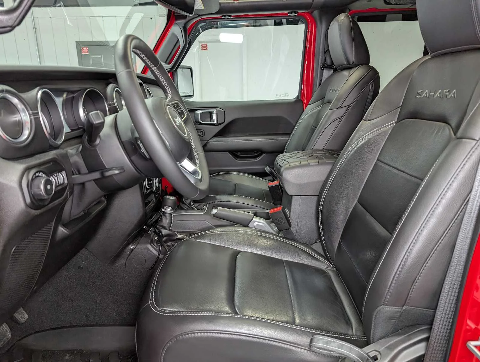 Used 2019 Firecracker Red Clearcoat Jeep Sahara image 4