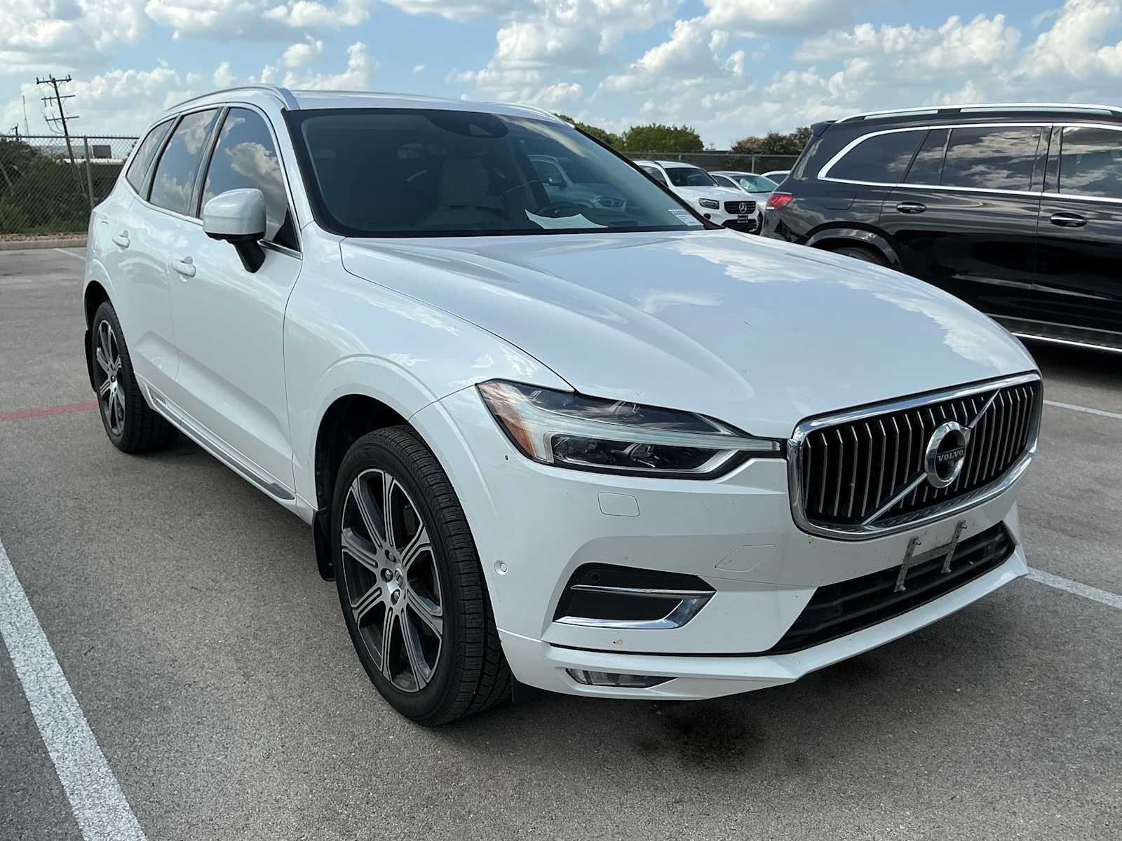 Used 2018 Crystal White Metallic Volvo Inscription image 2