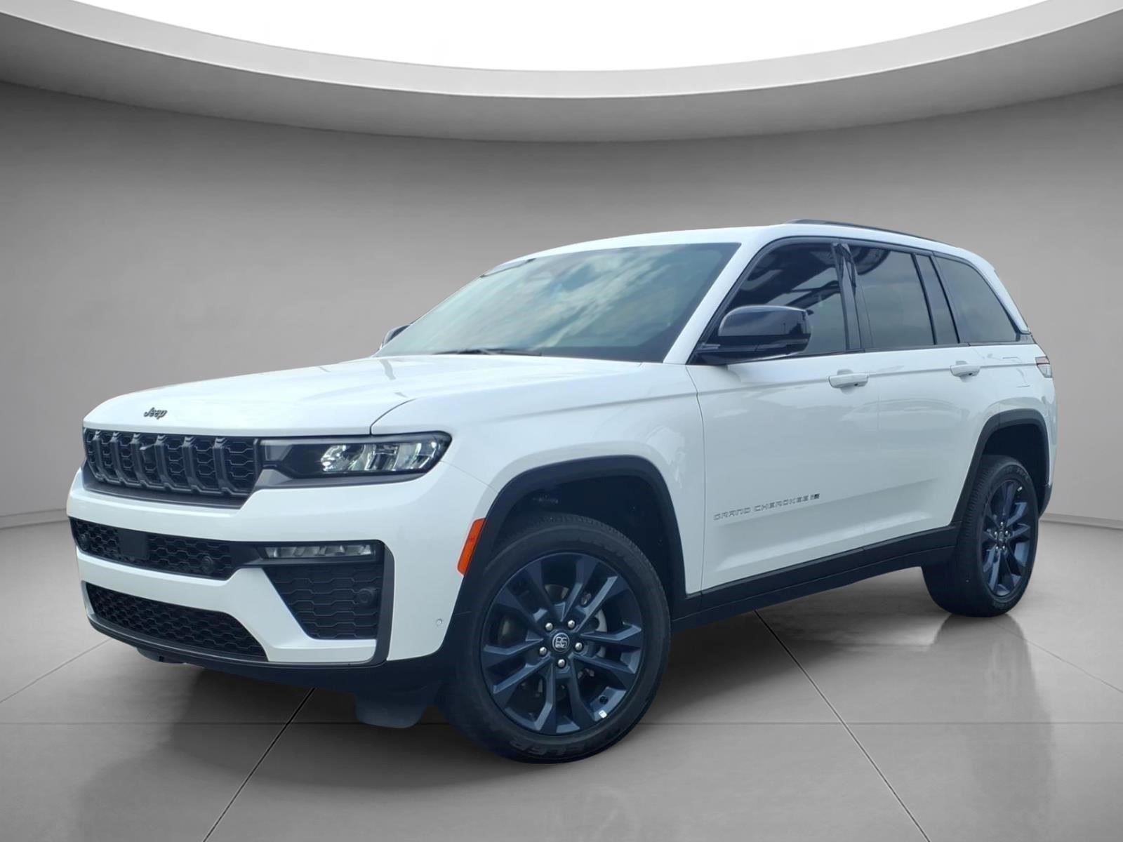 New 2026 Bright White Clear-Coat Exterior Paint Jeep 85th Anniversary Edition image 1