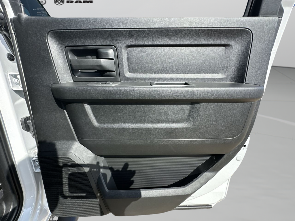 New 2026 Bright White Clear-Coat Exterior Paint RAM Tradesman image 26