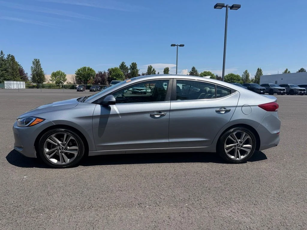Used 2017 Shale Gray Metallic Hyundai Limited image 4