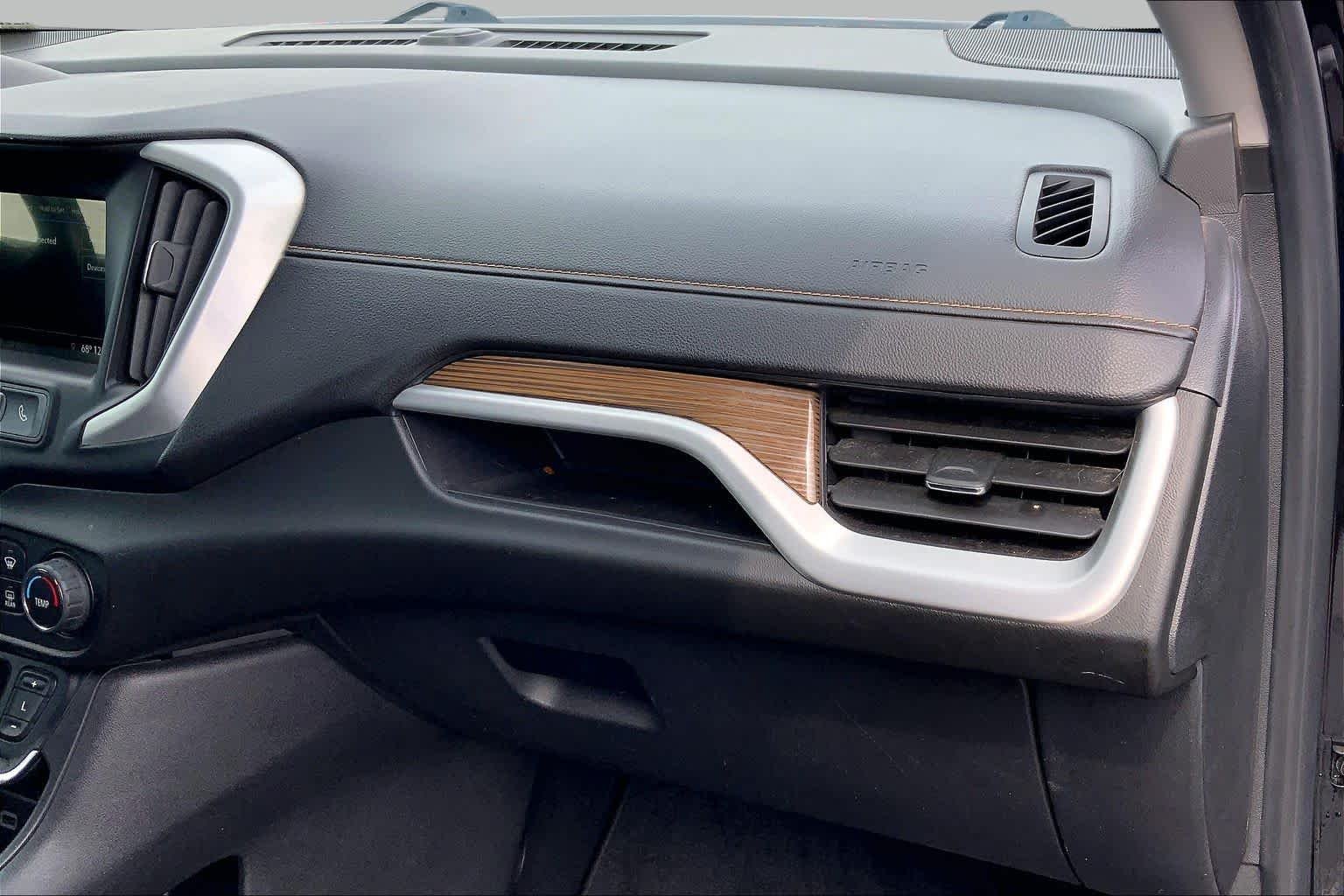 Used 2019 Ebony Twilight Metallic GMC SLE image 19