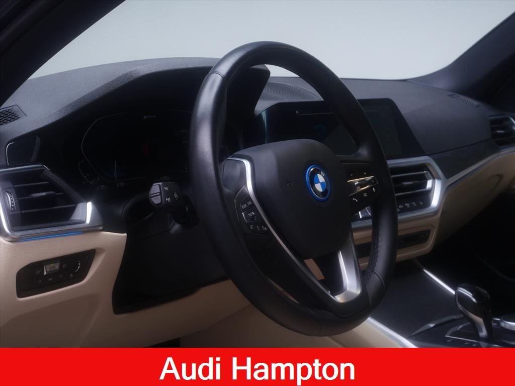 Used 2022 Mineral Grey Metallic BMW 330e xDrive image 25
