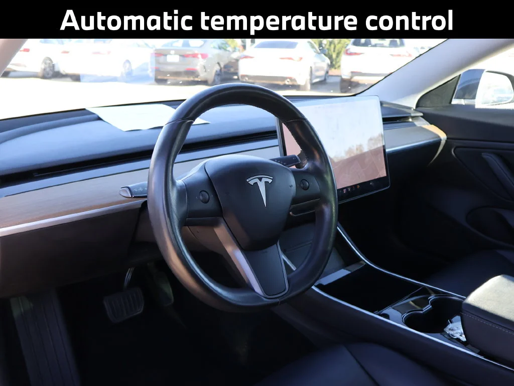 Used 2018  Tesla  image 6