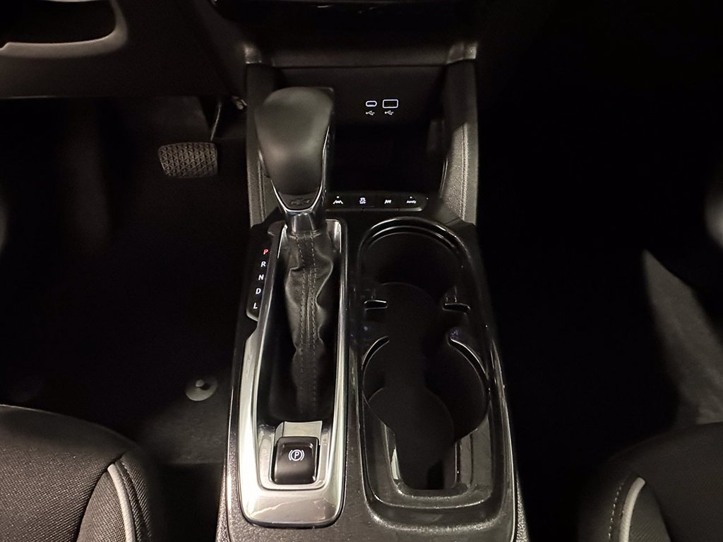 Used 2024 White Chevrolet LT image 32