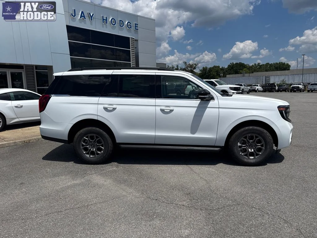 New 2026 Oxford White Ford Active image 8