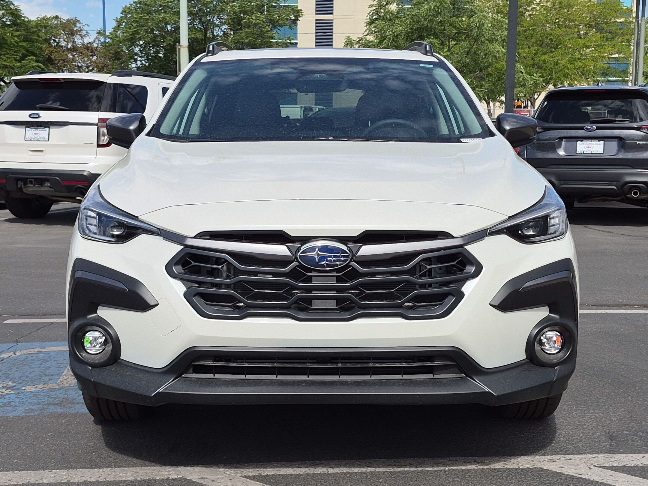 New 2026 CRYSTAL WHITE PEARL Subaru Limited image 9