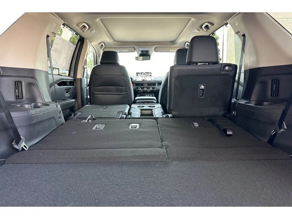 2025 Honda Pilot Touring - Photo 17