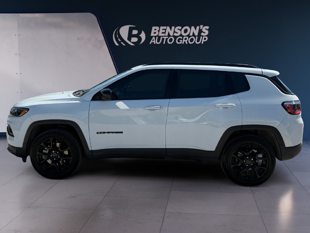 Used 2026 White Jeep Latitude image 2