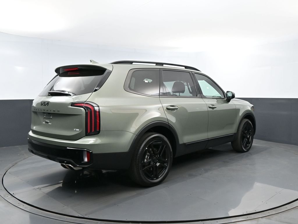 Certified Used 2025 Green Kia EX X-Line image 25