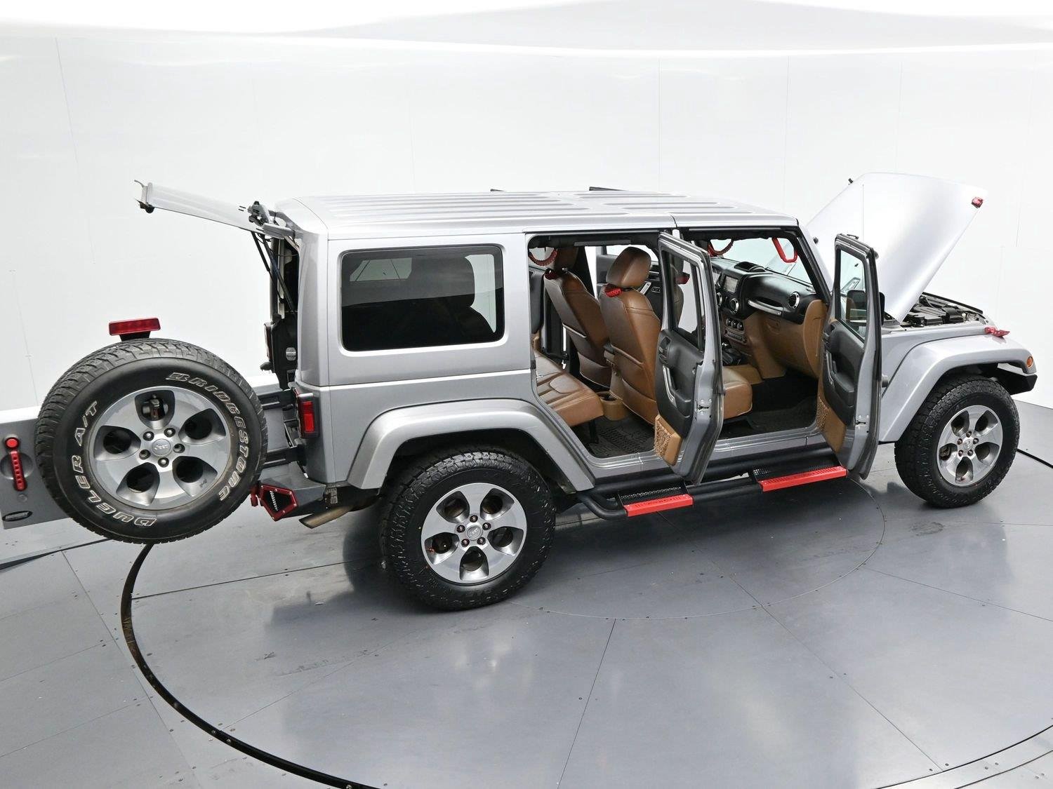 Used 2017 Billet Silver Metallic Clearcoat Jeep Sahara image 44