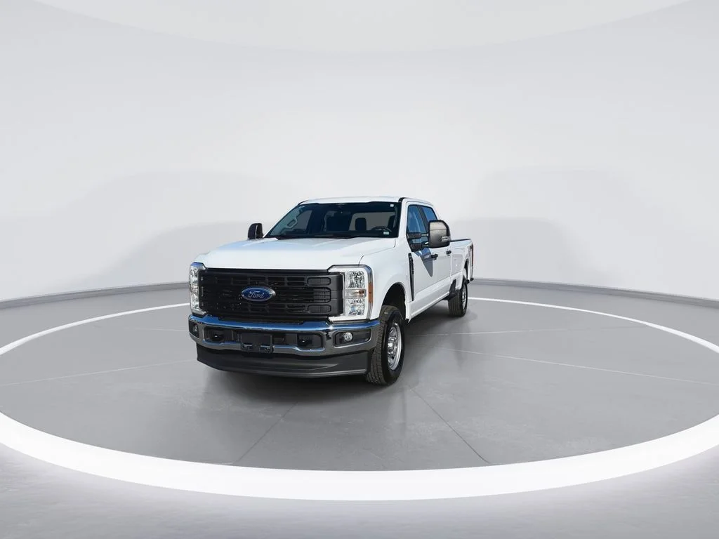 Used 2024 White Ford XL image 2