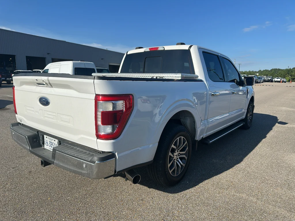 Used 2021 Oxford White Ford LARIAT image 3