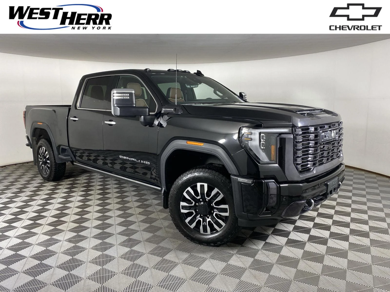 Used 2024 Onyx Black GMC Denali Ultimate image 1