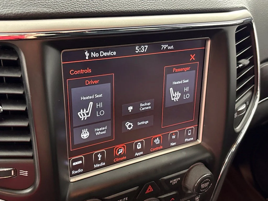 Used 2018 Gray Jeep Limited image 44