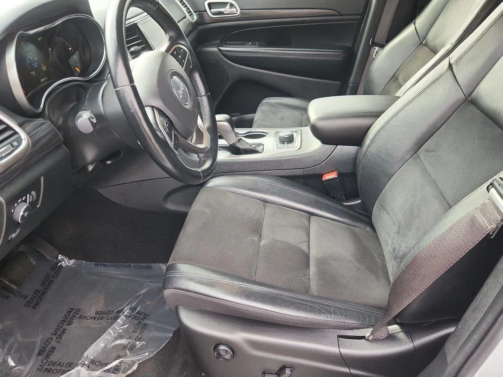 Used 2022 Bright White Clearcoat Jeep Laredo X image 7
