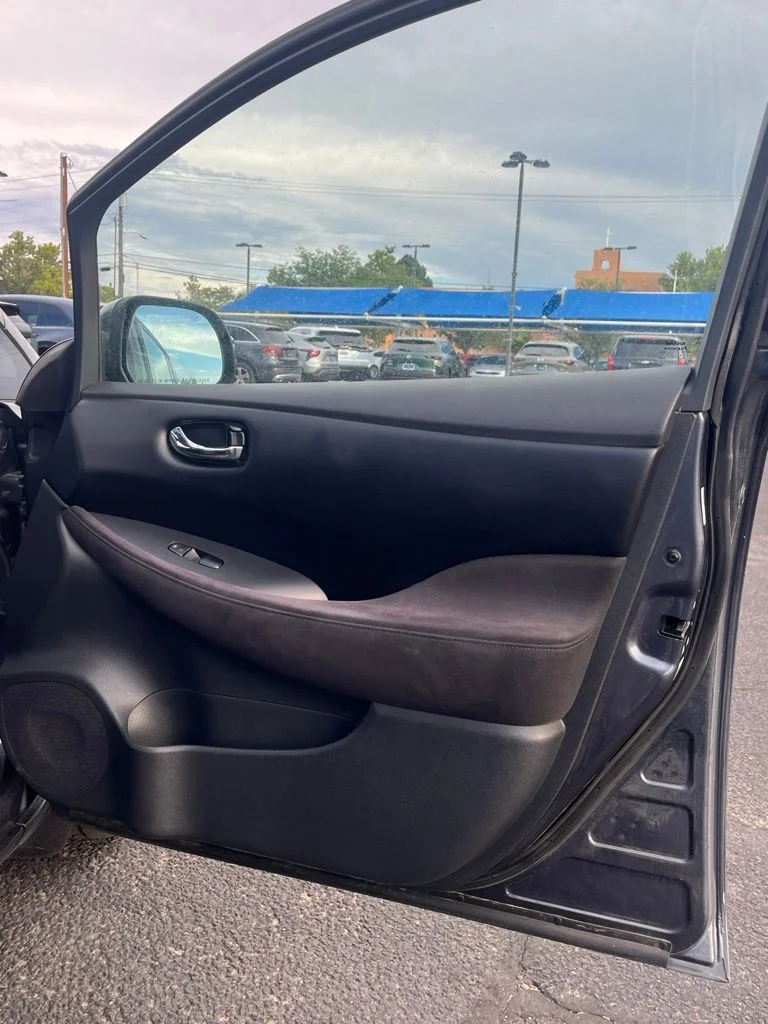 Used 2013 Gray Nissan S image 12