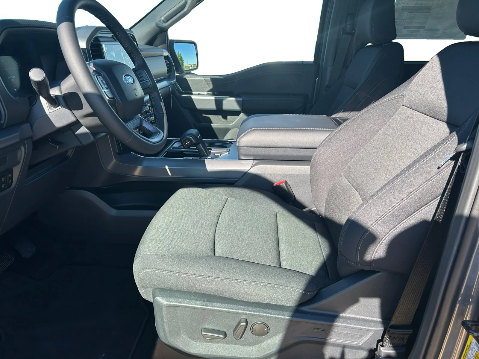 New 2026 Carbonized Grey Metallic Ford XLT image 14