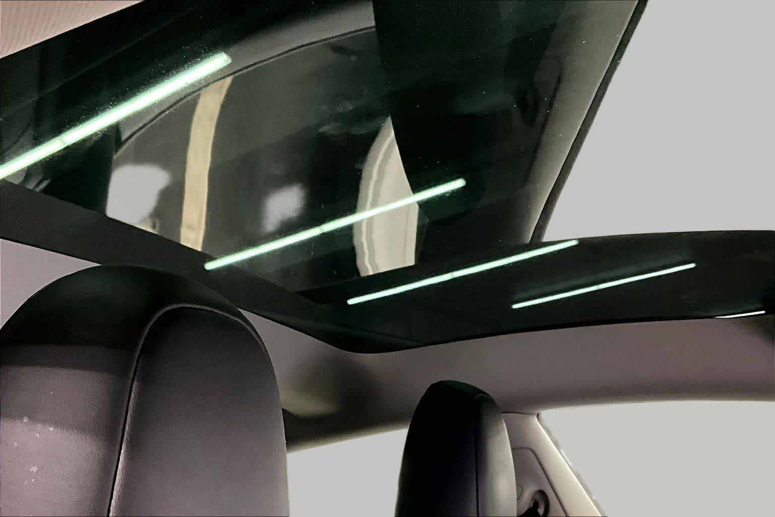 Used 2023 Deep Blue Metallic Tesla  image 13