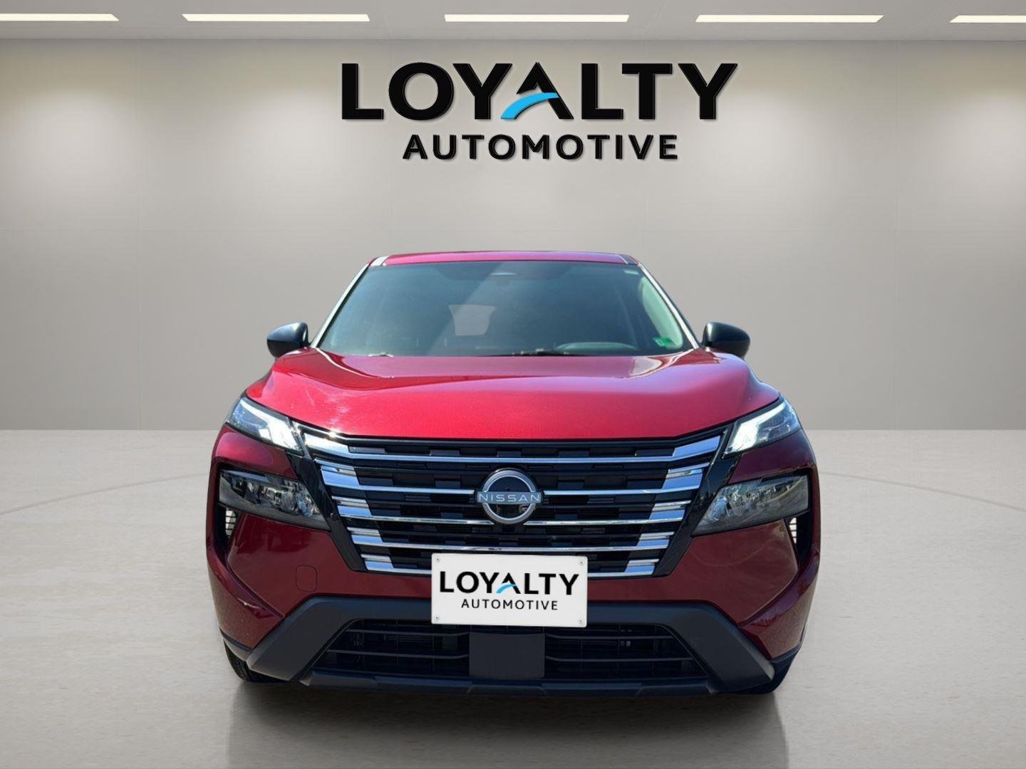 Used 2025 Scarlet Ember Tintcoat Nissan S image 8