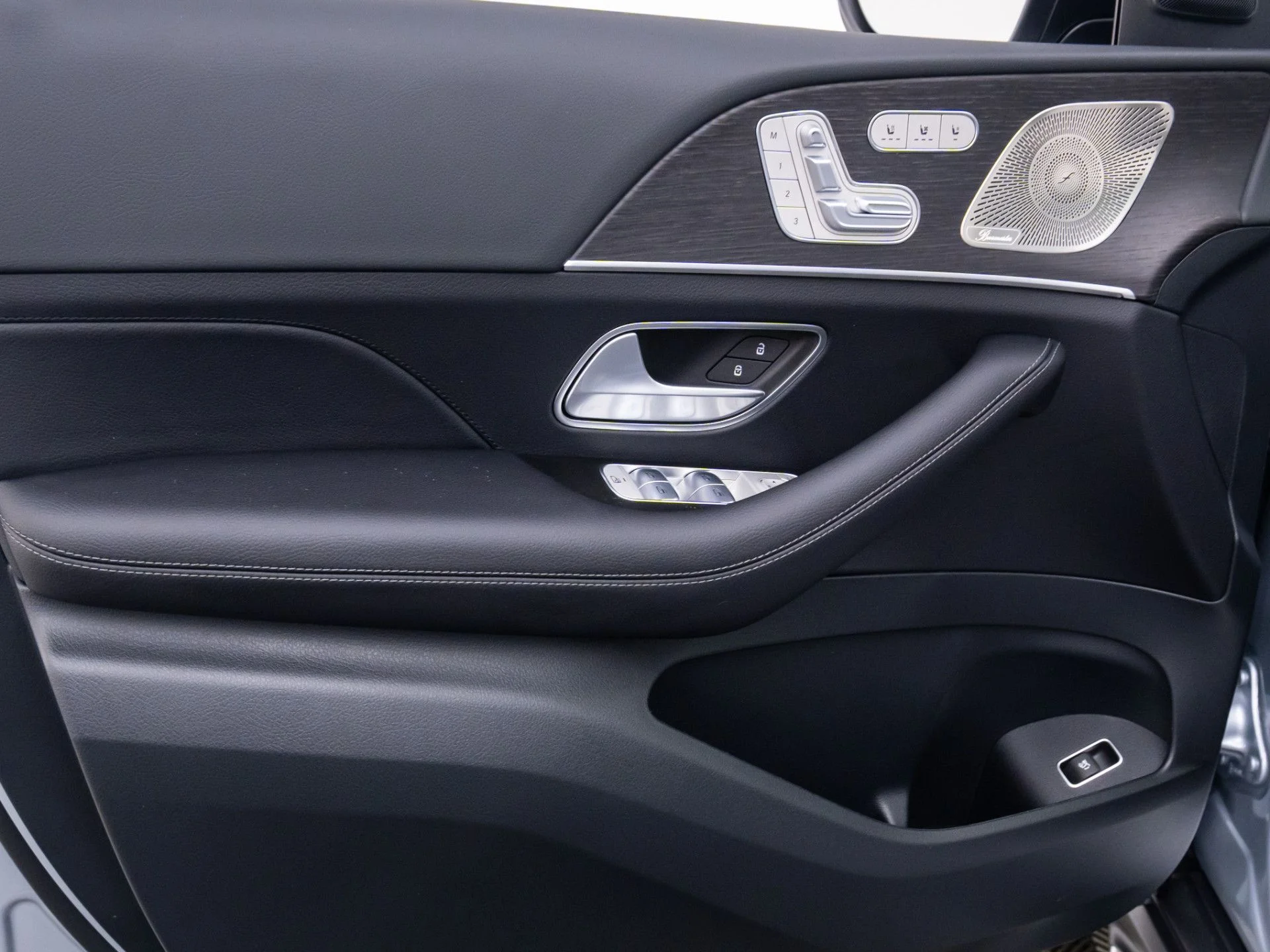 New 2026 Silver Mercedes-Benz GLS 450 image 12