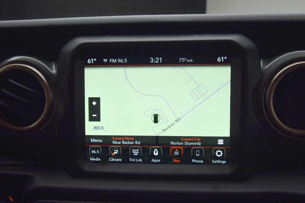 Used 2023 White Jeep Sahara image 11