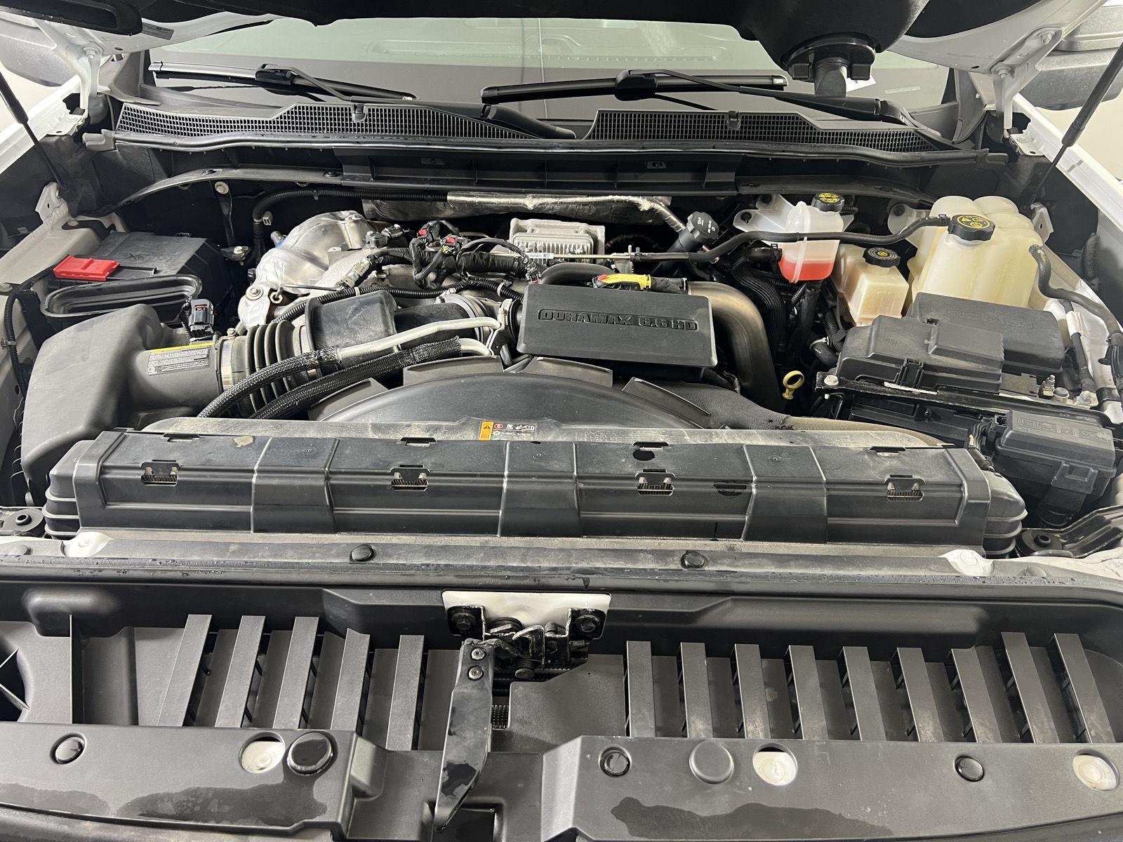 Used 2022 Summit White Chevrolet High Country image 29