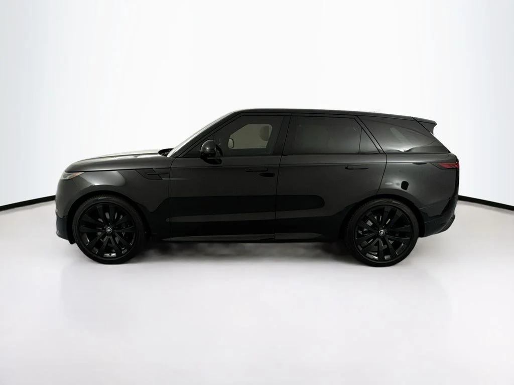 Used 2024 Black Land Rover Dynamic SE image 8