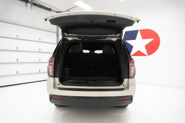 Used 2023  Chevrolet Z71 image 9