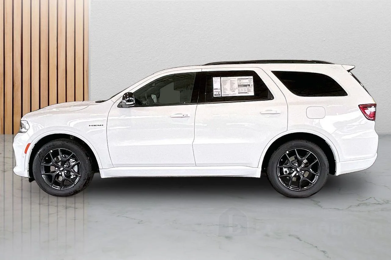 New 2026 White Knuckle Clearcoat Dodge GT Plus HEMI V8 image 5