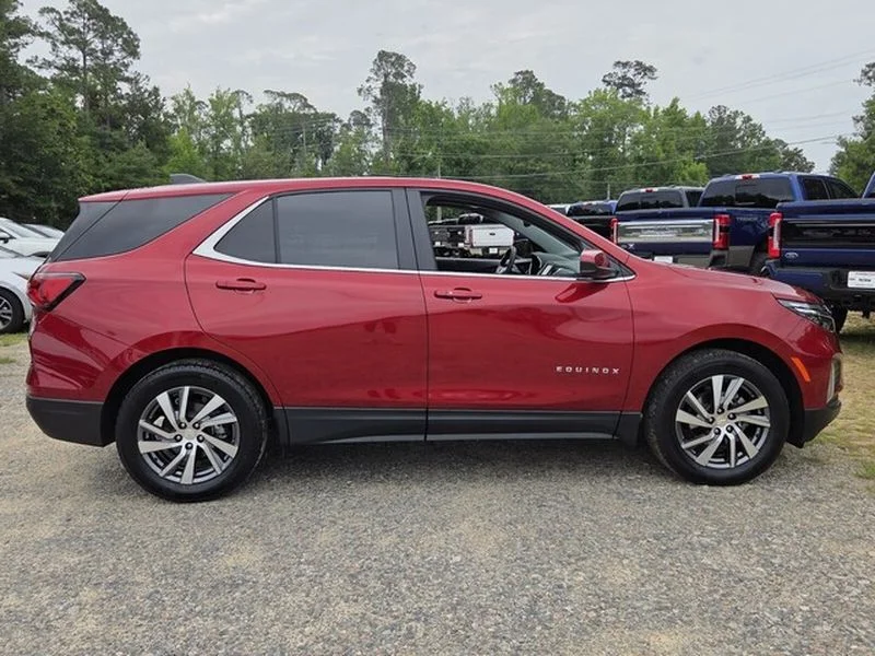 Used 2024 Radiant Red Chevrolet LT image 14