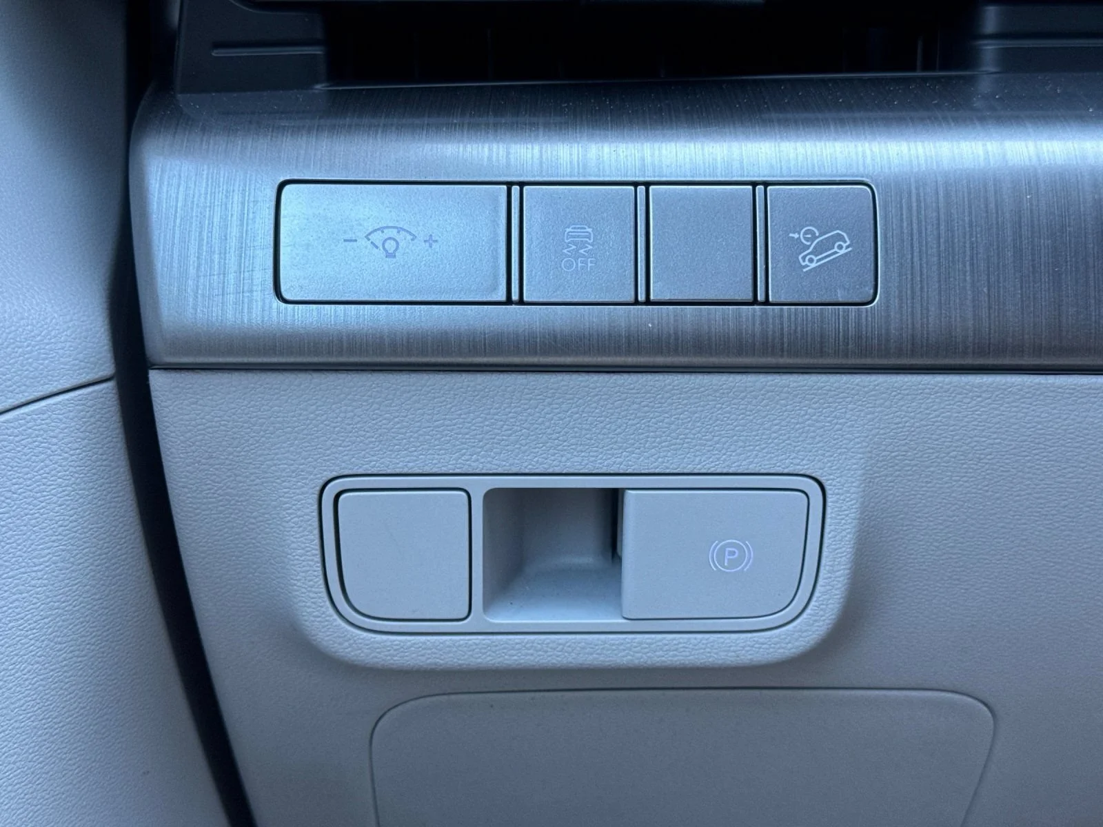2025 Hyundai Kona SEL - Photo 33