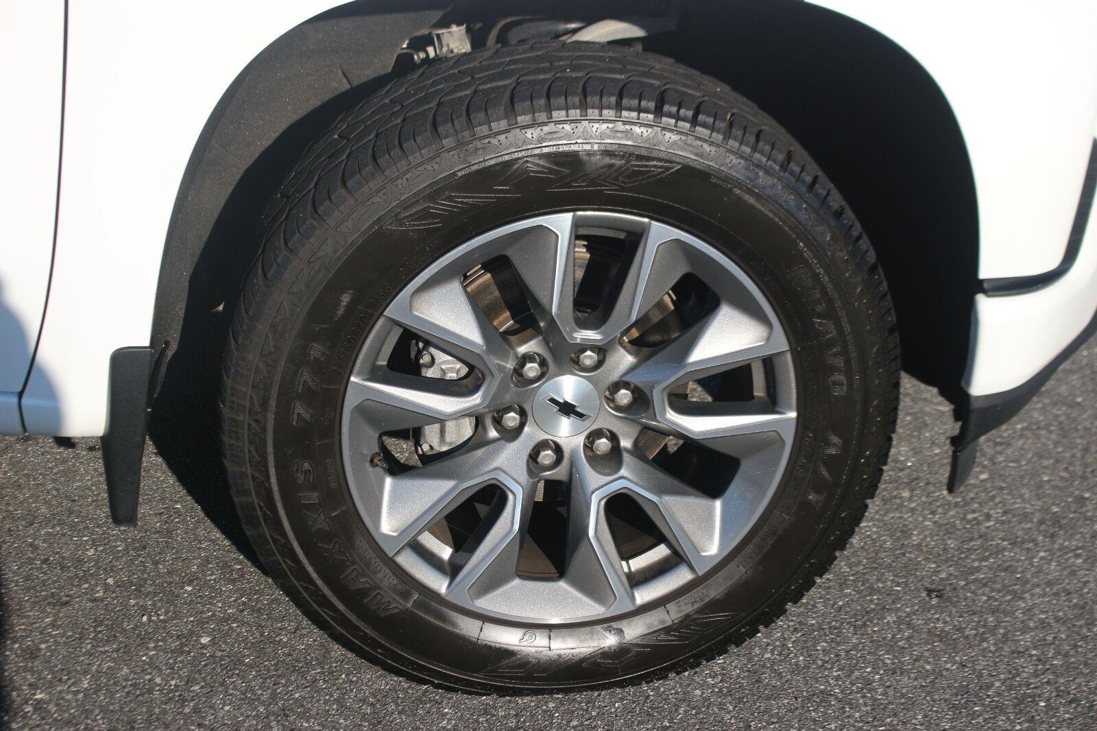 Used 2022 SUMMIT WHITE Chevrolet RST image 39