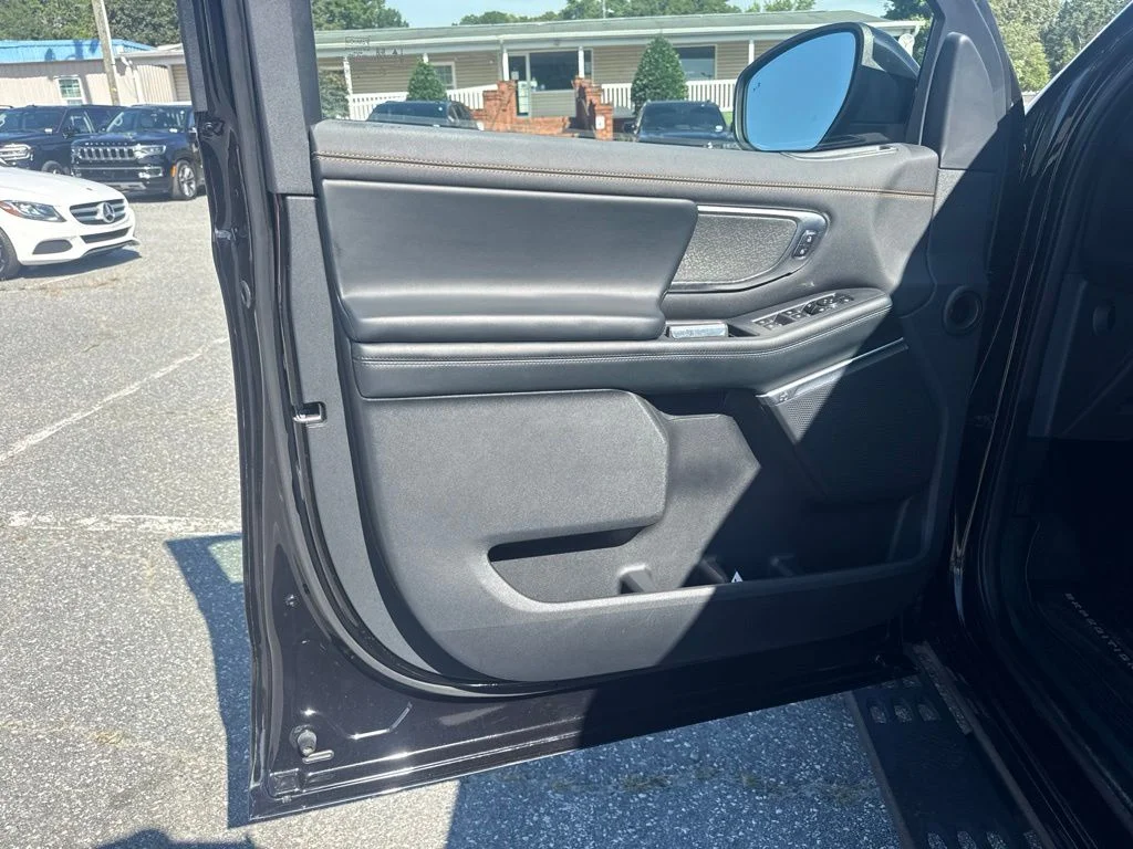 Used 2025 Black Ford Tremor image 25