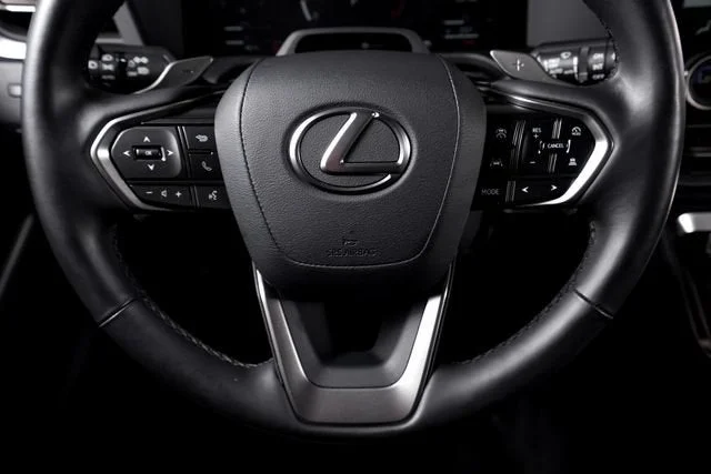 Used 2025 Incognito Lexus 550 Premium+ image 37
