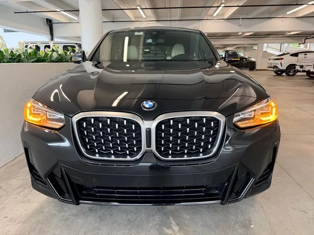 Used 2022 Black BMW xDrive30i image 32
