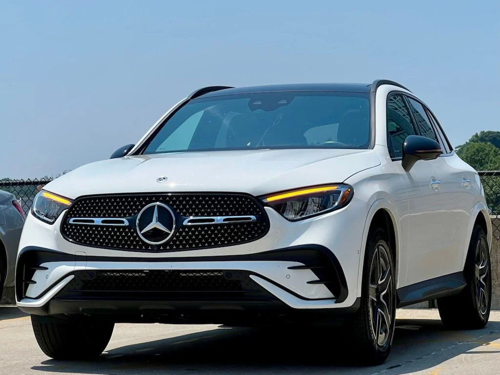 Certified Used 2024 White Mercedes-Benz GLC 300 image 4