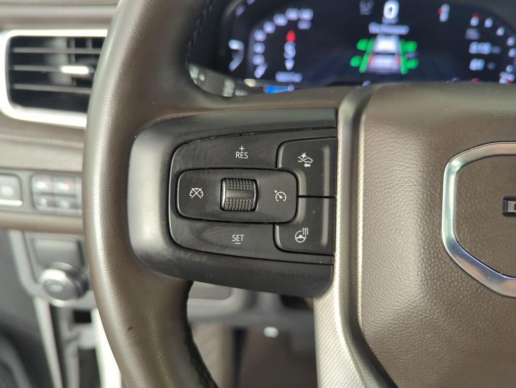 Used 2023 White GMC Denali image 21