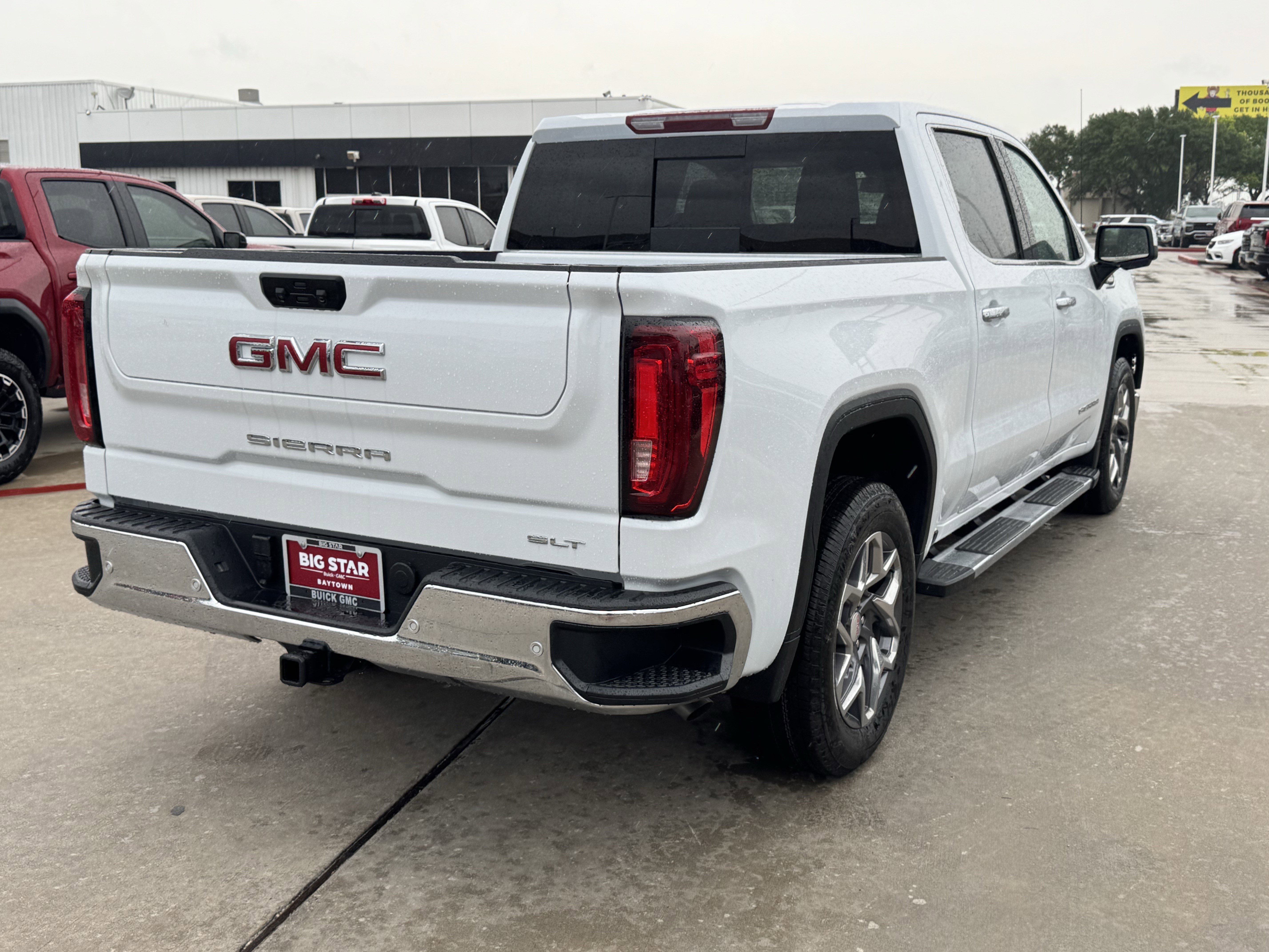 2026 GMC Sierra 1500 SLT - Photo 7