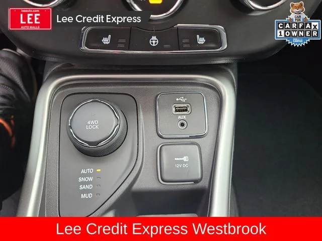 Used 2018 Redline Pearlcoat Jeep Latitude image 18