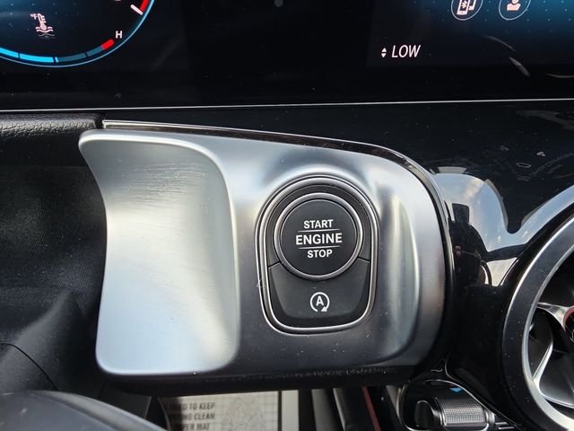 Used 2023 Black Mercedes-Benz GLB 250 image 30