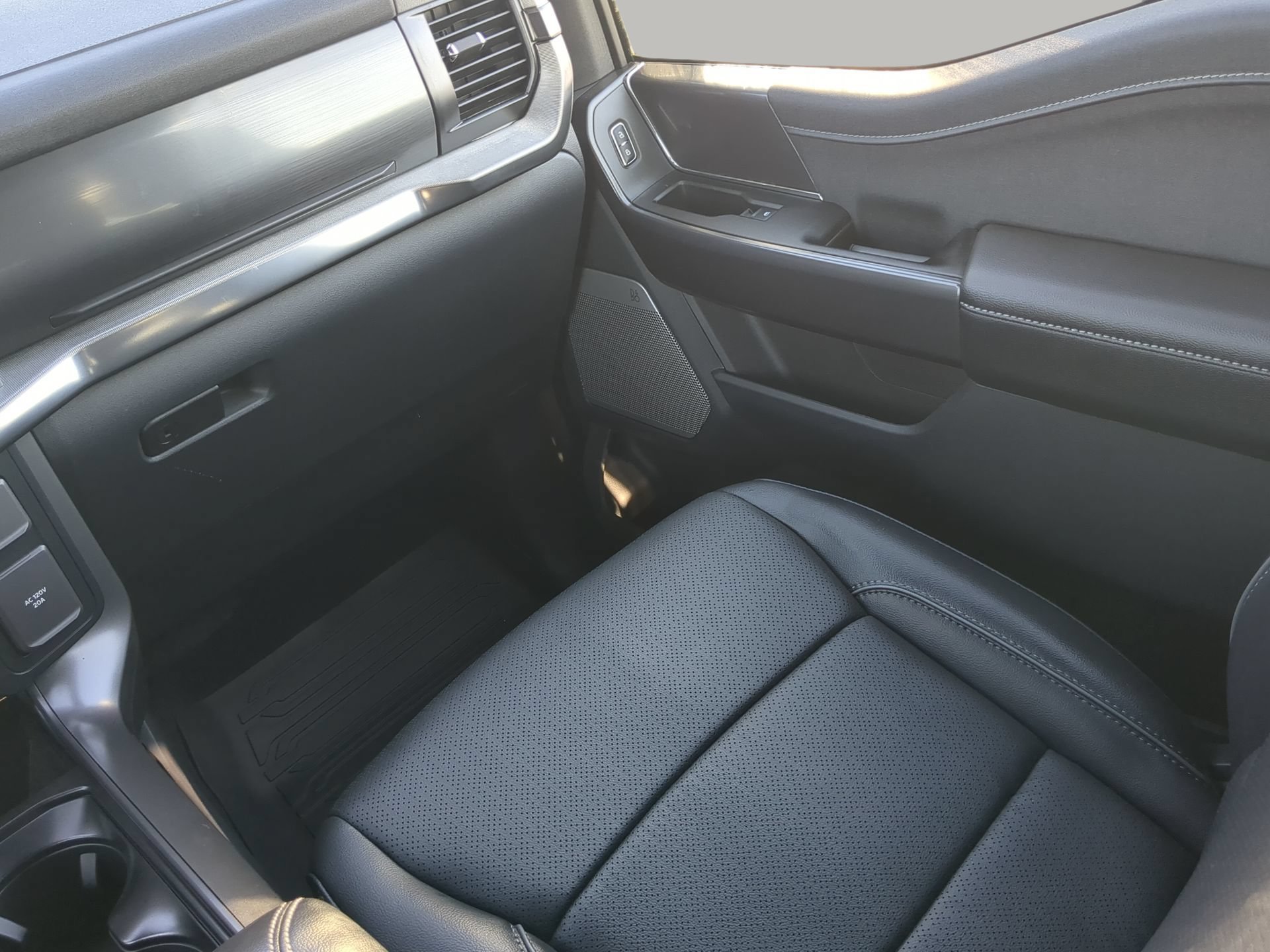 New 2026 Agate Black Metallic Ford Lariat® image 50