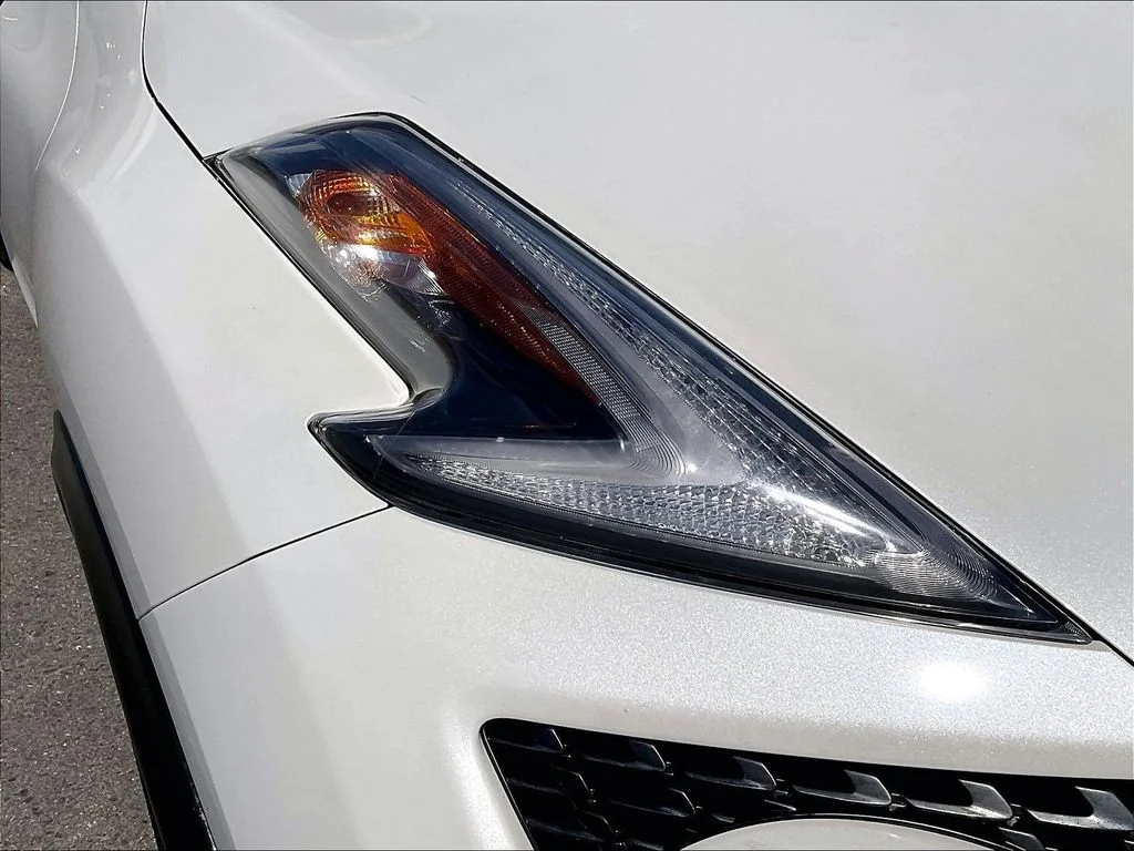 Used 2016 White Nissan SV image 29