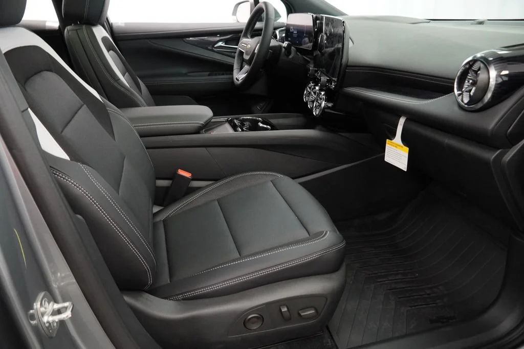 New 2026 Sterling Gray Metallic Chevrolet LT image 29