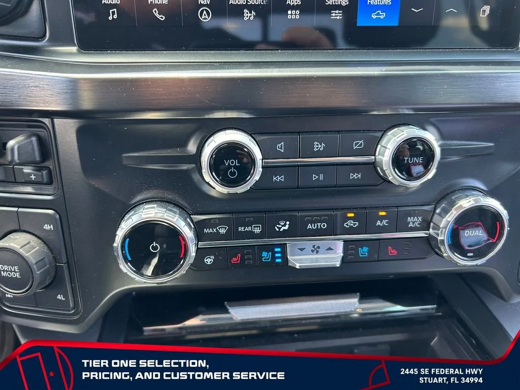 Used 2024 Gray Ford LARIAT image 21