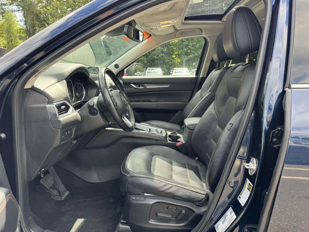 Used 2018 Deep Crystal Blue Mica Mazda Grand Touring image 20